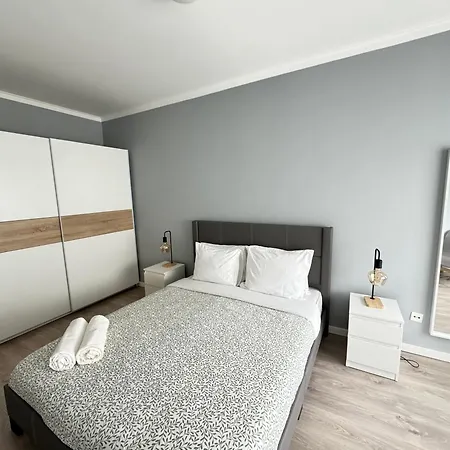 Cozy 2- Bedroom Near Lisbon & Sintra