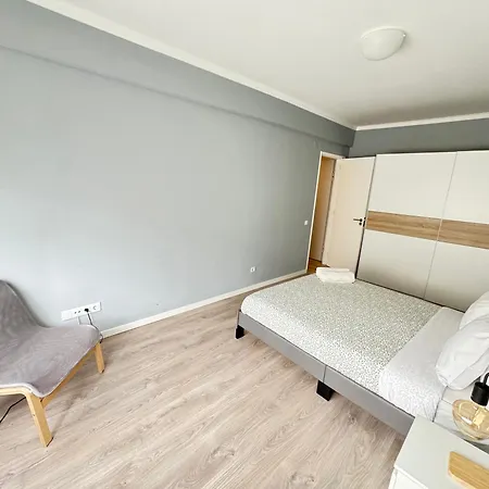 Cozy 2- Bedroom Near Lisbon & Sintra * Queluz